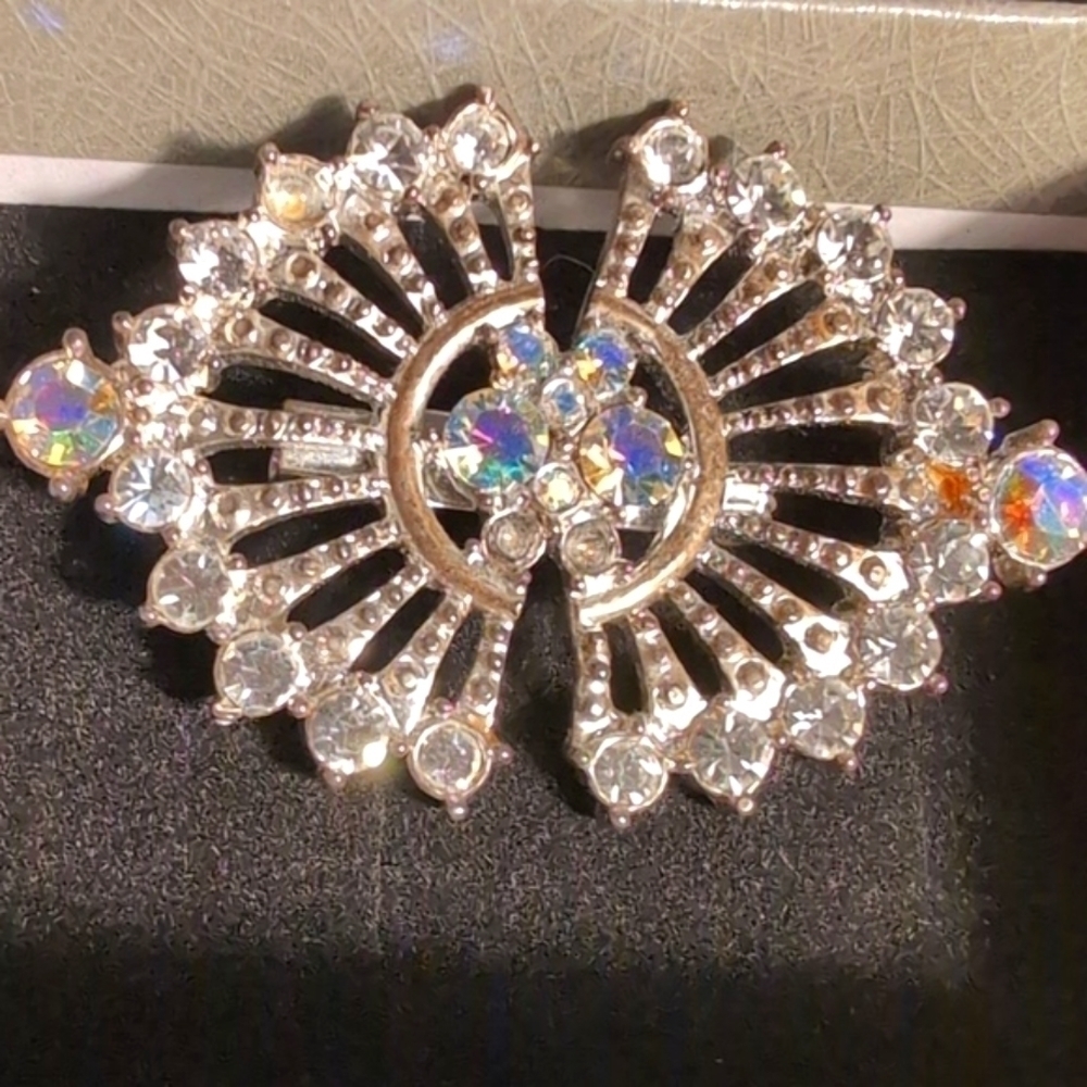 Vintage Blue Rhinestone Silver Tone fower Pin Brooch